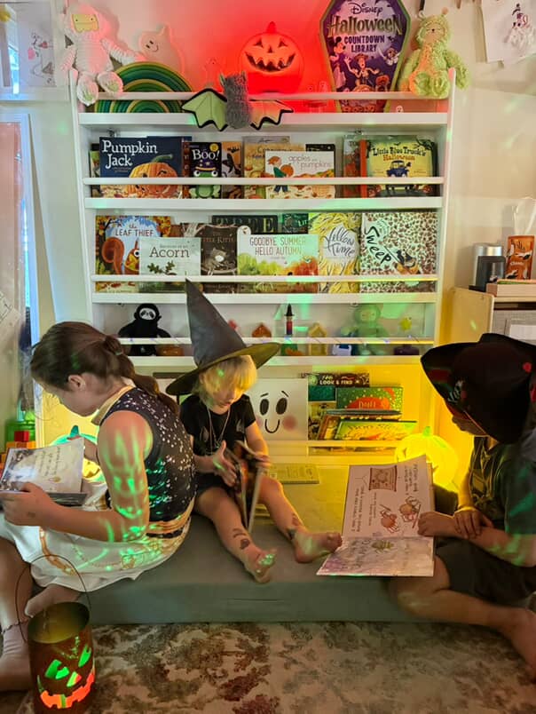 5-Tier White Elegance Display Bookshelf -SolidWood