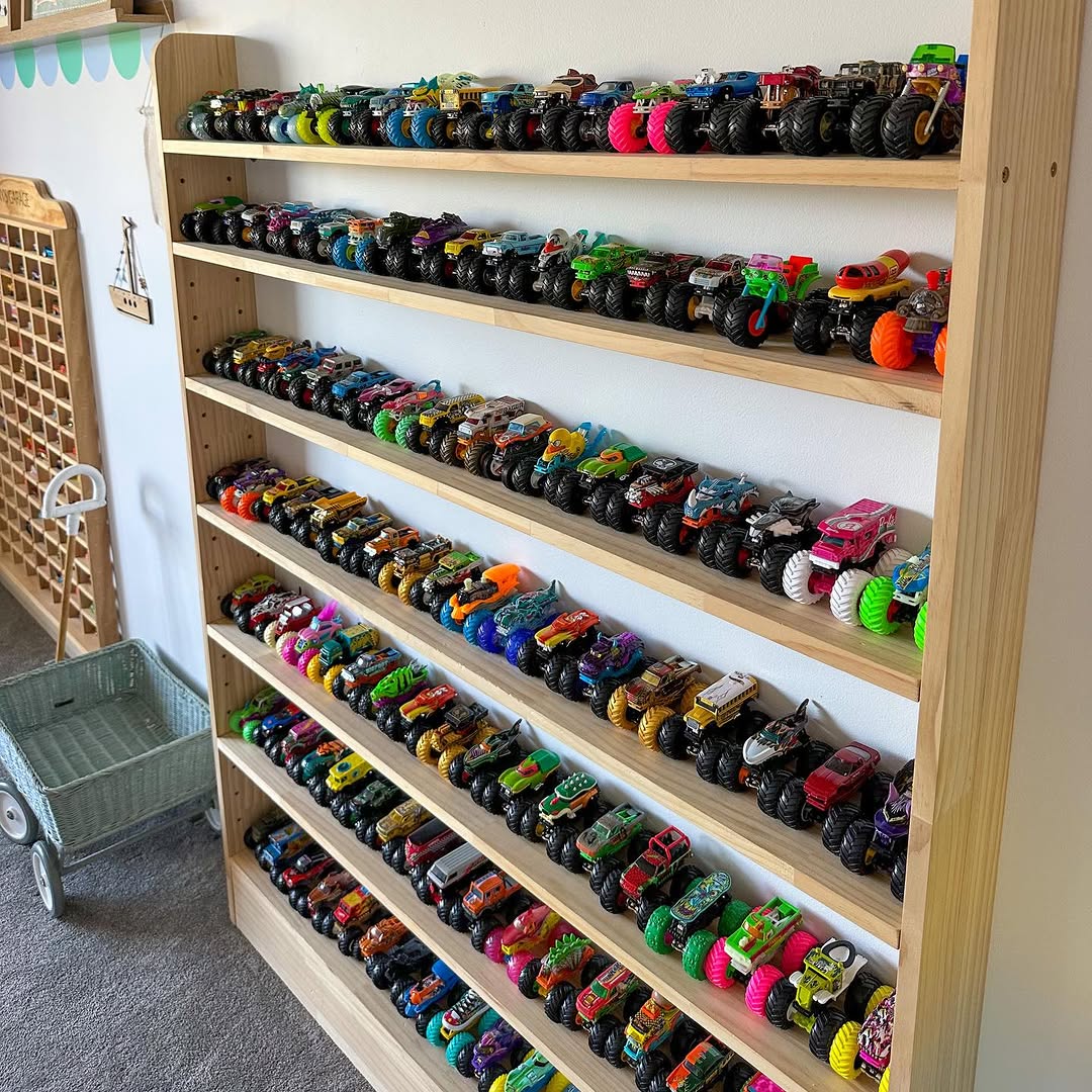 7 Tier Slim - Line Toy Shelf (Adjustable) - Varnished SolidWood - JoyKids