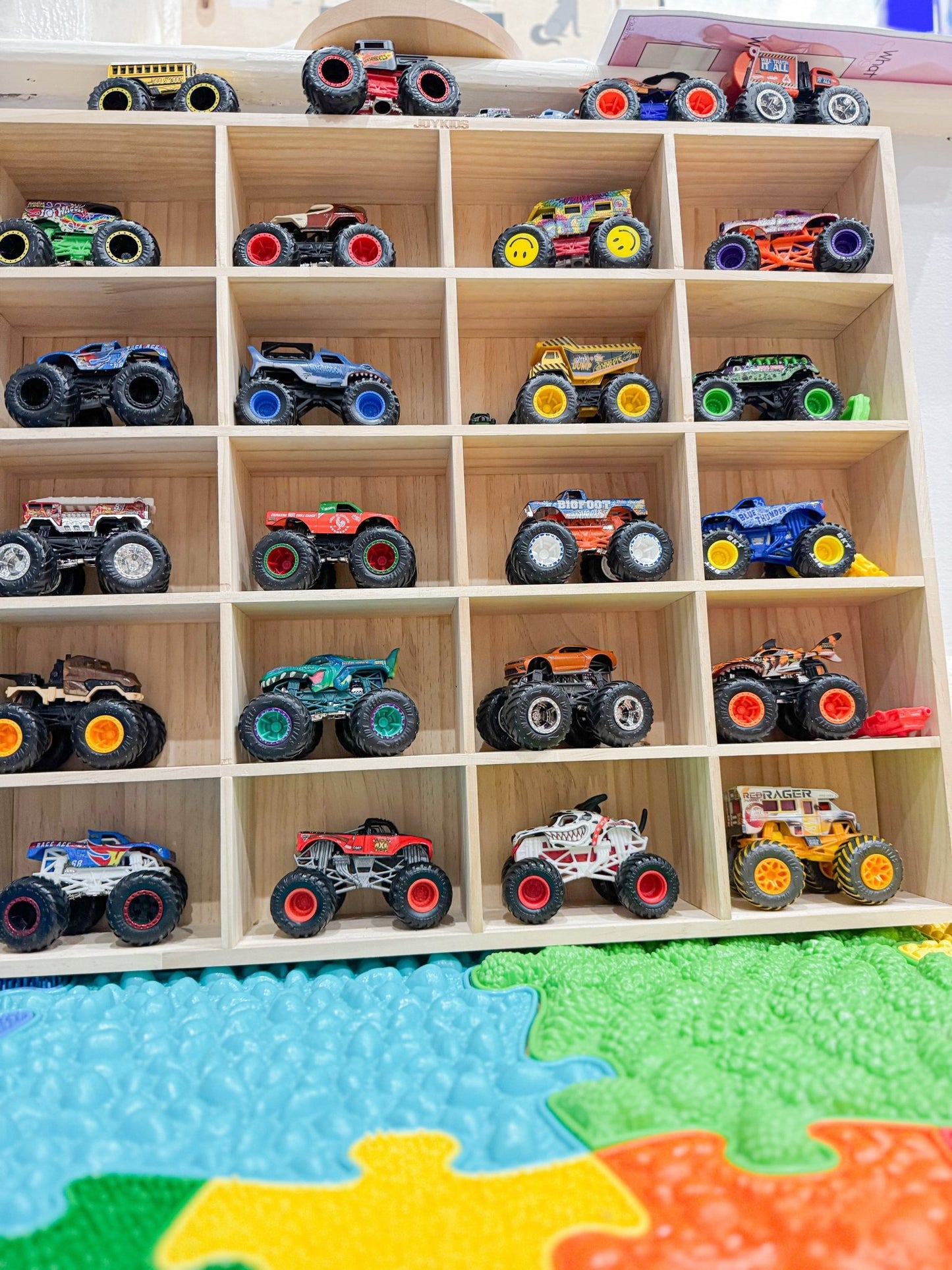 (NEW)Monster Truck Display & Storage Unit - JoyKids