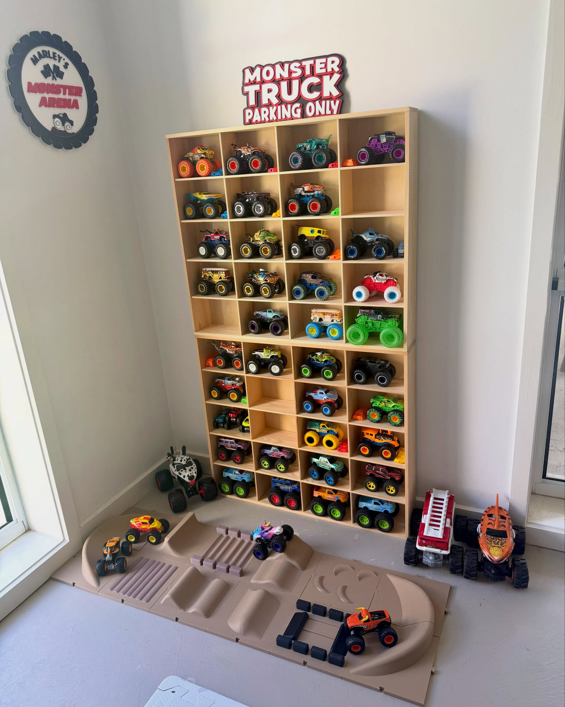 The Modular Diecast Car Display Shelf: Mix, Match & Grow the Collection