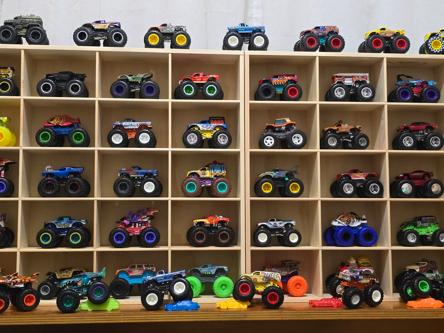 Monster Truck & Thomas & Friends Display and Storage Unit- SolidPine