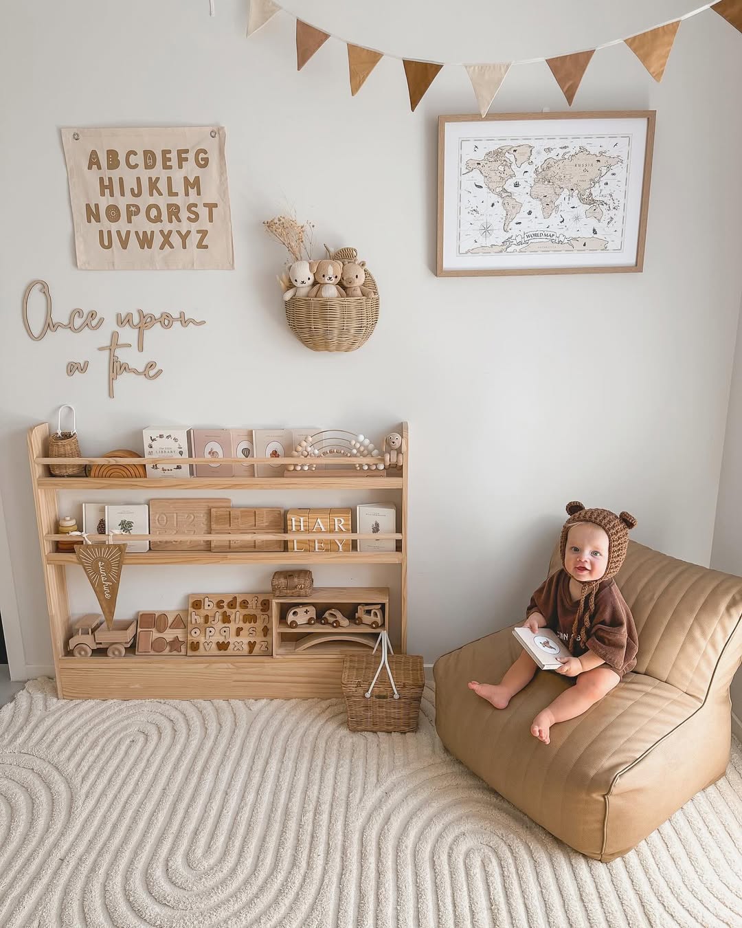 3 Tier Front Facing Bookshelf - Varnished SolidWood - JoyKids