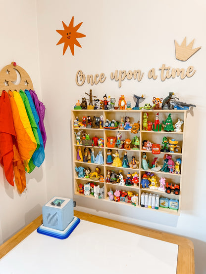 Wooden Figurine & Loose Parts Display Shelf, 15 Compartments — JCAR 15