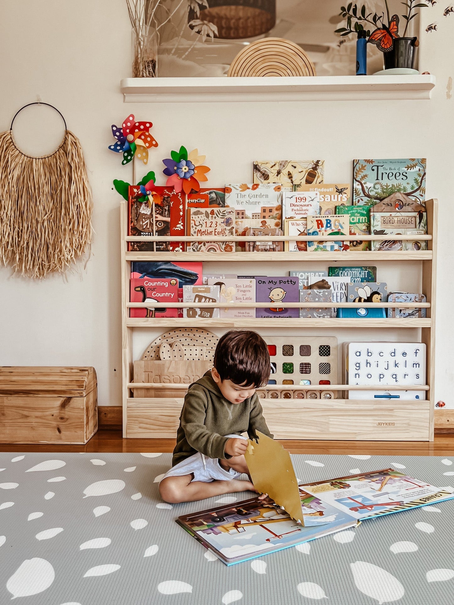 Front Facing Bookshelf with 3 Tier - SolidWood - JoyKids