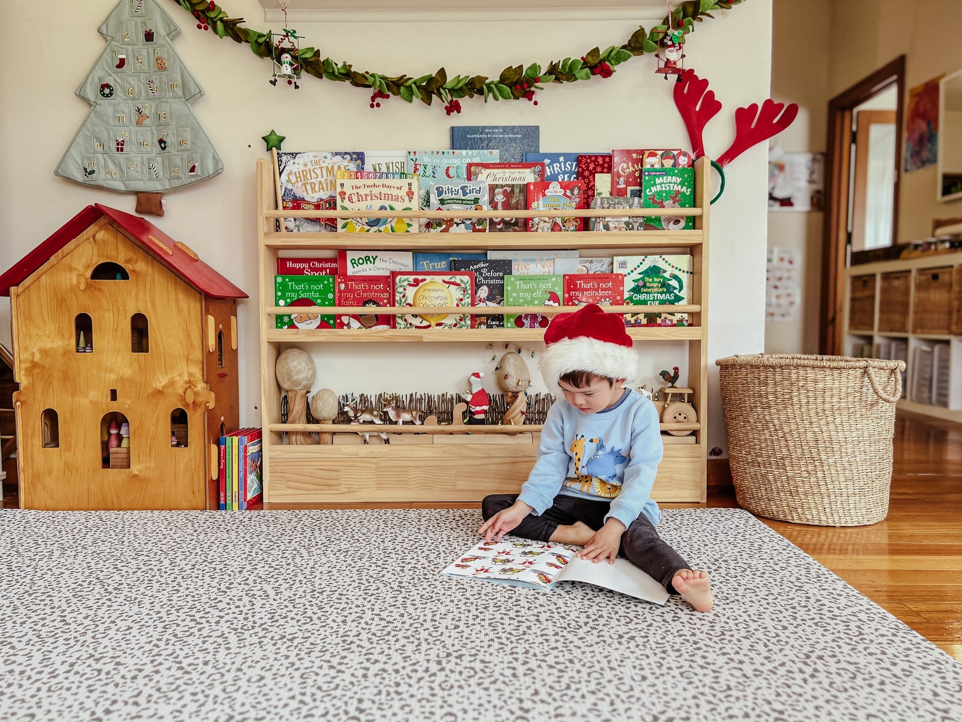 Front Facing Bookshelf with 3 Tier - SolidWood - JoyKids