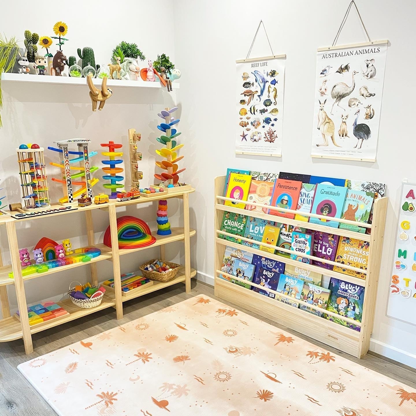 3 Tier Front Facing Bookshelf - Varnished SolidWood - JoyKids