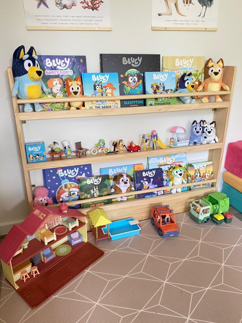 3 Tier Front Facing Bookshelf - Varnished SolidWood - JoyKids