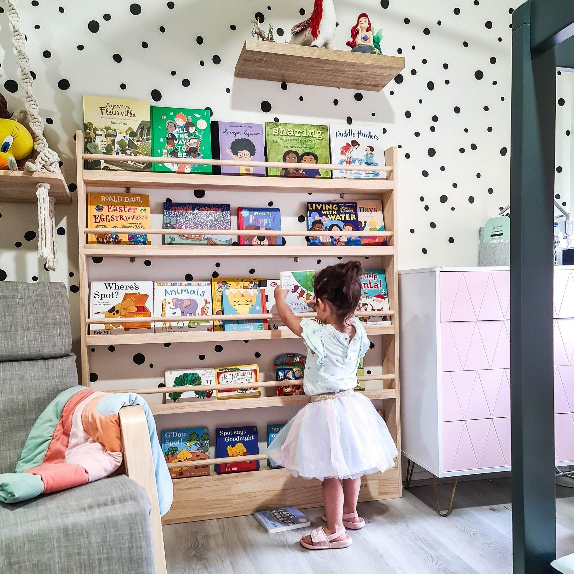 5 Tier Front Facing Bookshelf (Version 2) - Varnished SolidWood - JoyKids