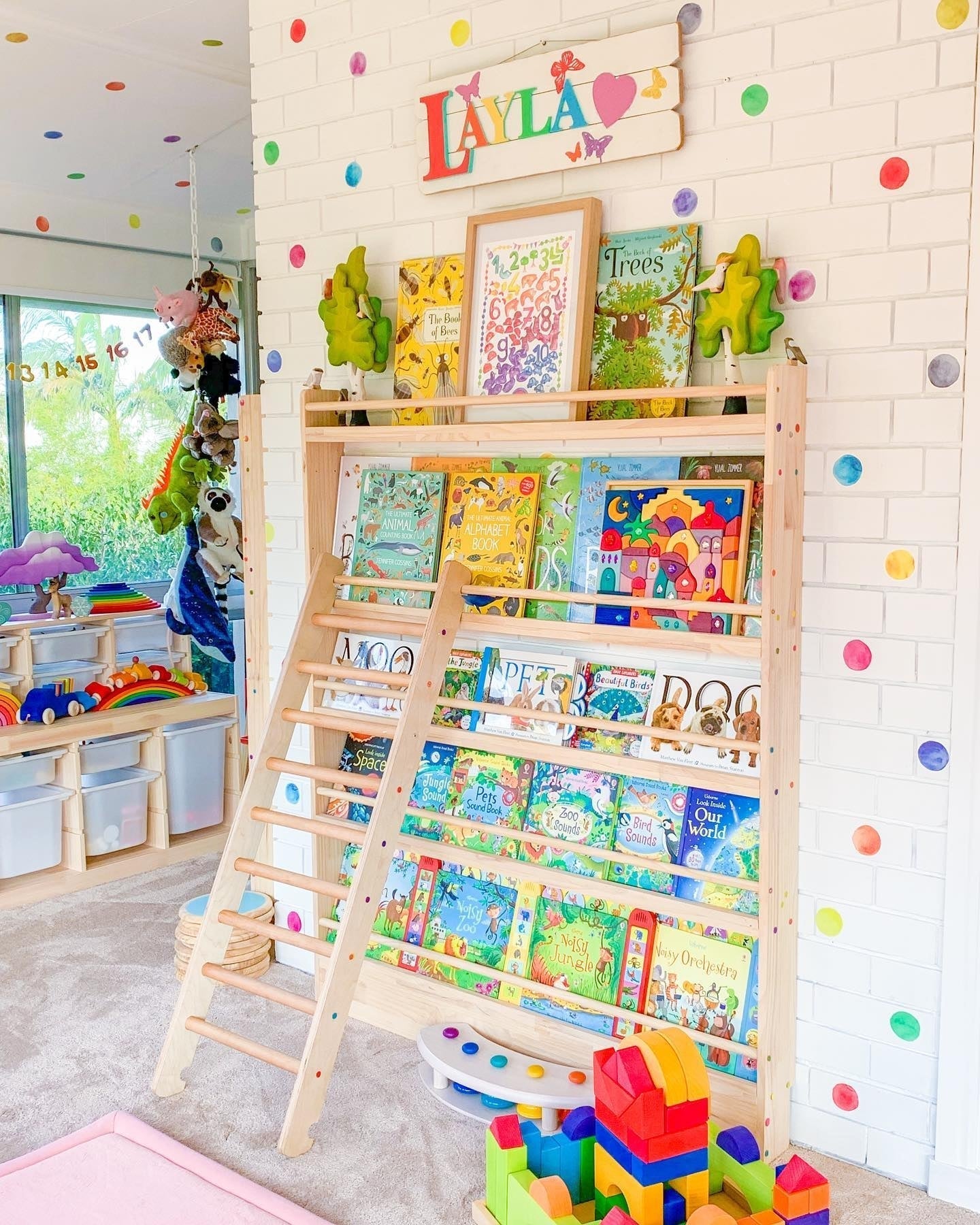 5 Tier Front Facing Bookshelf (Version 2) - Varnished SolidWood - JoyKids